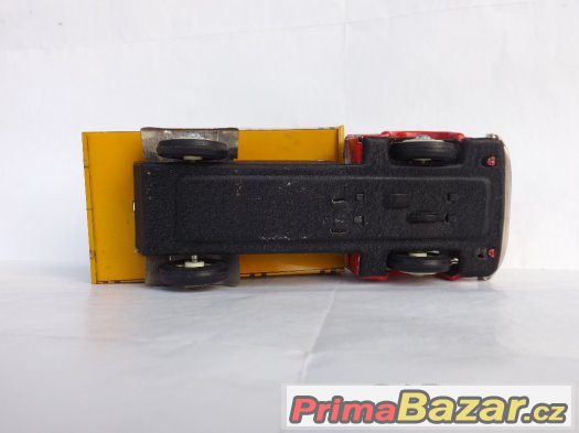 Prodám plechoví model autíčka náklaďák – fotografie 3
