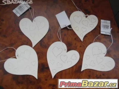 Srdíčka,samolepky,gumy na gumování,zažehlovací sada korálků