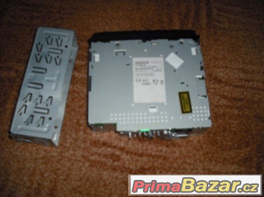 Autorádio s CD Kenwood RDC-W311G – fotografie 2