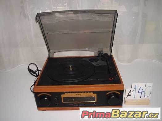 Retro rádio s gramofonem. – fotografie 2