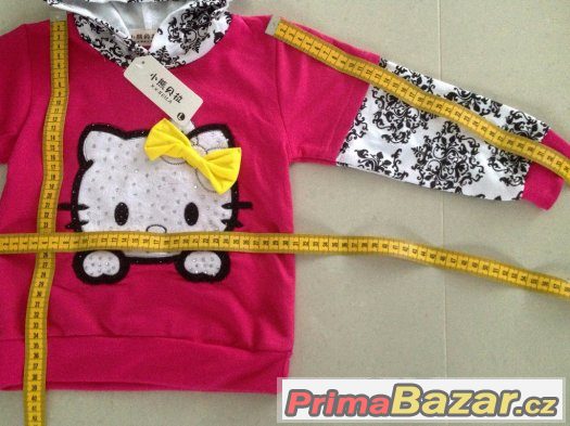 Mikina a kalhoty Hello Kitty růžové barvy. – fotografie 3