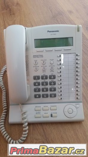 Systémový digitální telefonní přístroj Panasonic KX-T7633CE – fotografie 2