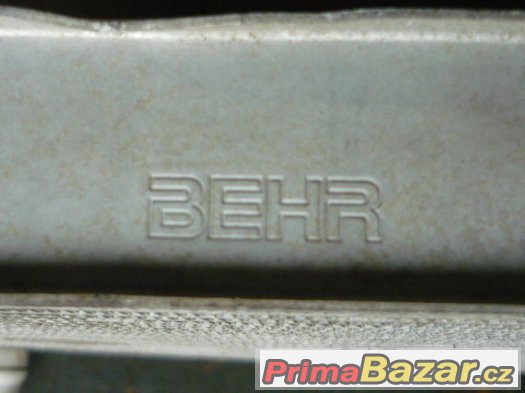 Audi A8 - originální chladič vody – fotografie 4
