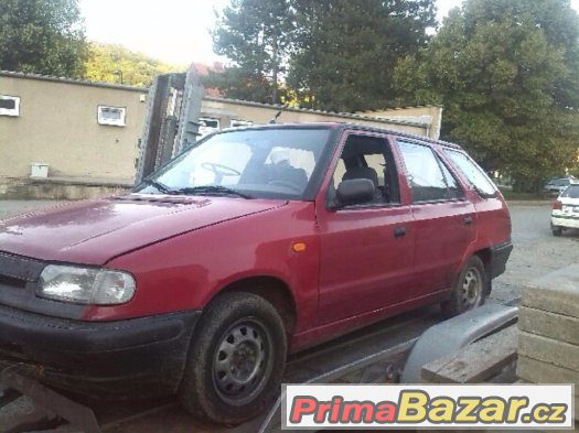 Škoda Felicie na náhradní díly Prodám veškeré náhradní díly – fotografie 1