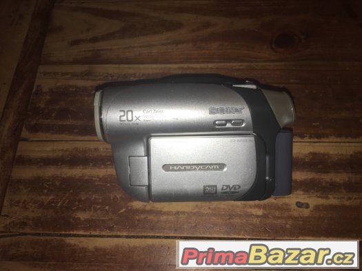 Sony DCR-DVD92E - video kamera s brašnou , cena: 900,- Kč – fotografie 1
