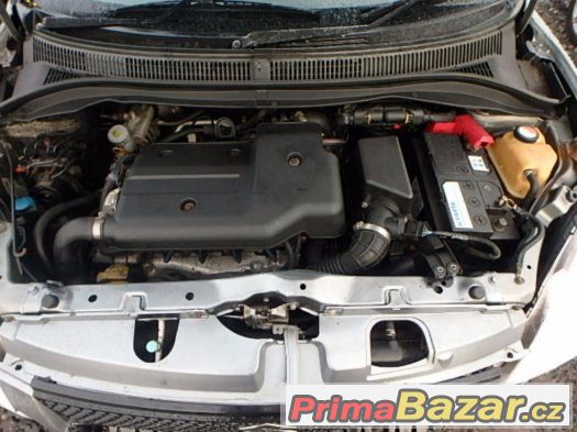 SUZUKI SWIFT – fotografie 4