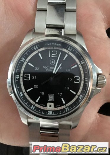 Luxusní Švýcarské hodinky Victorinox – fotografie 3