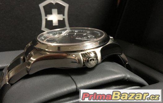 Luxusní Švýcarské hodinky Victorinox – fotografie 4
