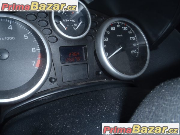 peugeot 207 1.4be 65kw pri parkovani poskozen – fotografie 4