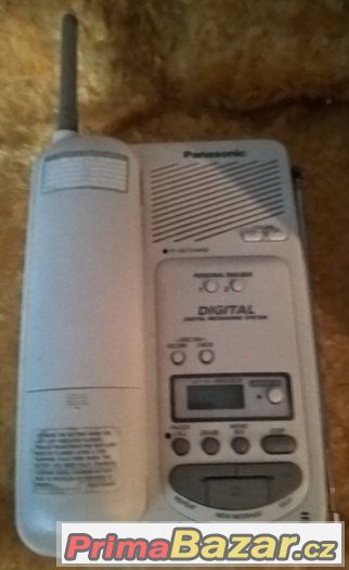 Telefon Panasonic KX T4500 – fotografie 1