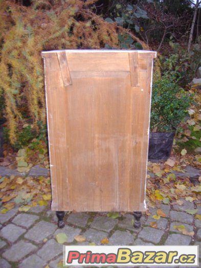 Noční stolek / vintage – fotografie 5