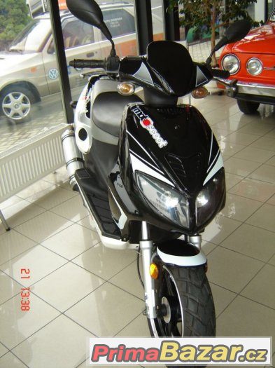 Sharky MotoScoot 125 s kotouč.brzdama – fotografie 3