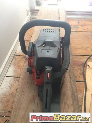 motorová pila Oleo-Mac – fotografie 5