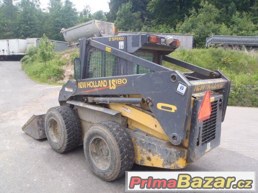 Nabízím nakladač New Holland LS 180 – fotografie 3