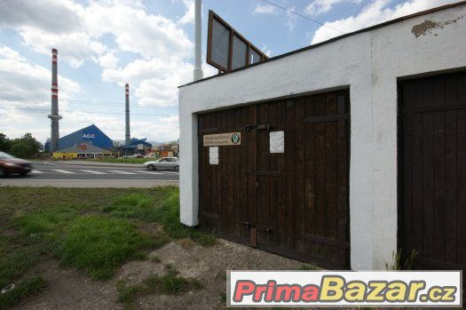 Pronajmu garáž v Teplicích – fotografie 1