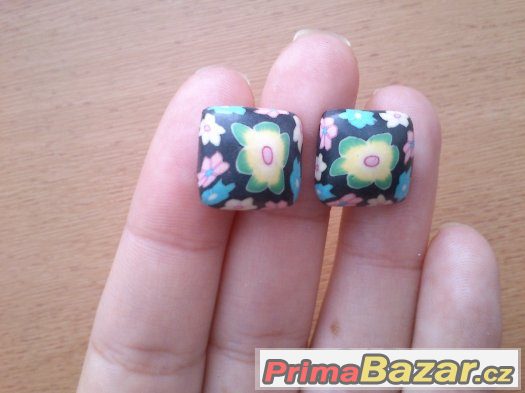 Náušnice z hmoty – fotografie 1