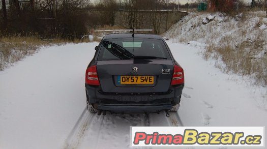 Škoda Octavia II, zadní víko liftback – fotografie 2