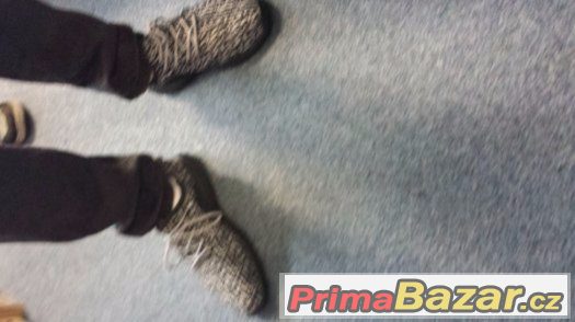 Yeezy Pirate Black, vel. 42.43,44 – fotografie 1