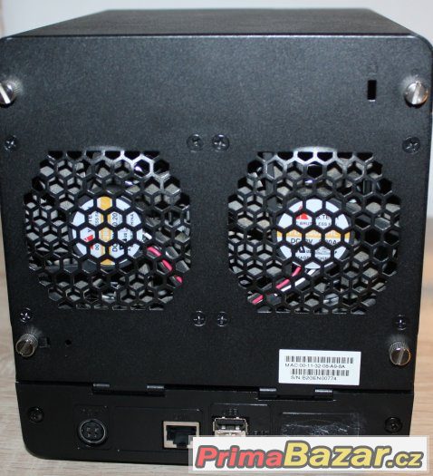 NAS Synology DS410 – fotografie 2