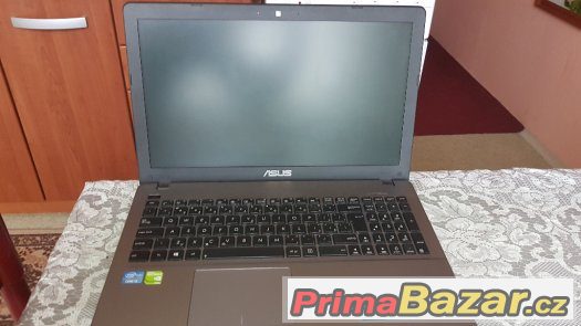 Herní notebook ASUS – fotografie 2