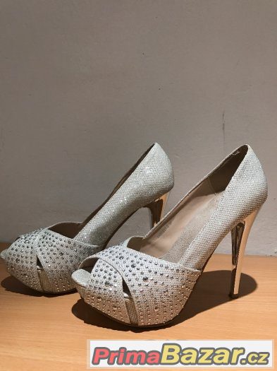 Stříbrné plesové lodičky, vel. 38 – fotografie 1