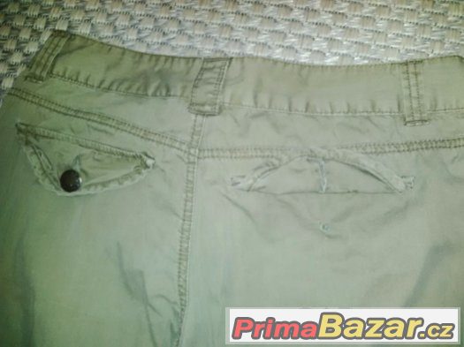 KHAKI plataky – fotografie 2