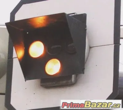 Koupim návestidlo pro tramvaj kovové, hlinik sklo semafor..