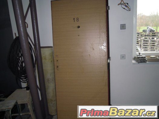 protipožární dveře- starší-prodám – fotografie 1