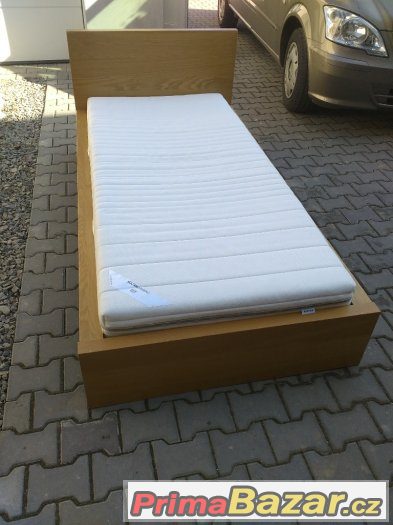 8 x POSTEL IKEA MALM + NOČNÍ STOLEK + LAŤKOVÝ ROŠT + MATRACE – fotografie 1