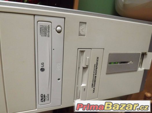 PC stolní 1,5 GHz, 1 GB RAM, DVD RW – fotografie 3