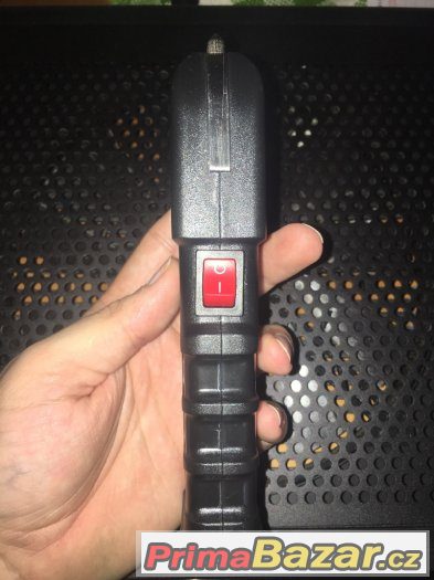 Extravýkonný Paralizer 250 000V + pouzdro a baterka – fotografie 4