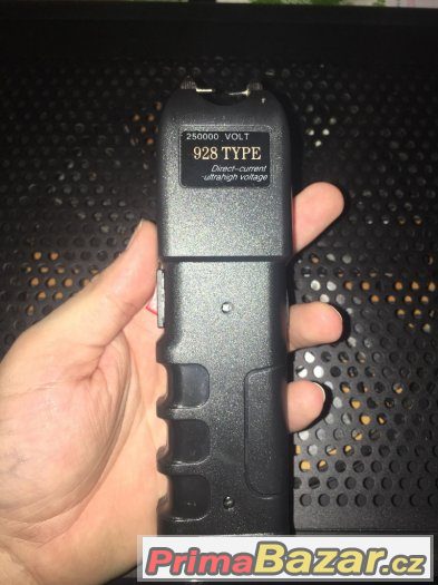 Extravýkonný Paralizer 250 000V + pouzdro a baterka – fotografie 5