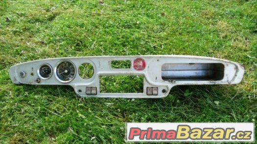 Škoda 1202 combi,palubní deska – fotografie 1