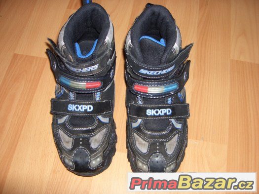 Blikací sportovní boty – fotografie 1
