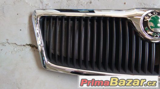 Škoda Octavia II, přední maska nová originál – fotografie 3