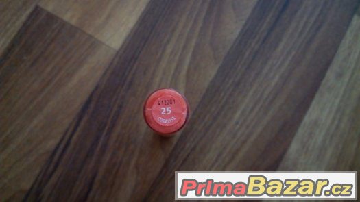 Lesk na rty Coral Cien – fotografie 3