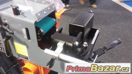 Multifunkční pásová bruska na průniky trubek a jeklů – fotografie 1