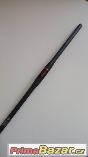 UD Carbon řidítka 720mm + grip – fotografie 2