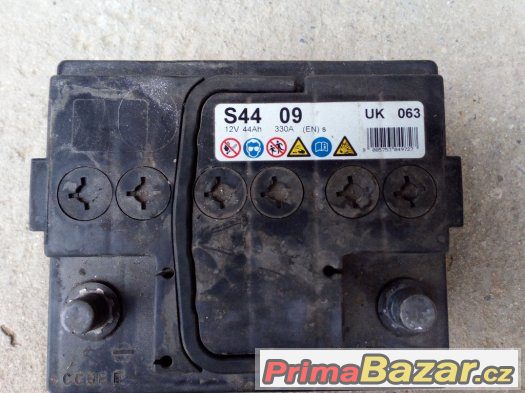 Autobaterie, baterka 12V 44Ah – fotografie 2