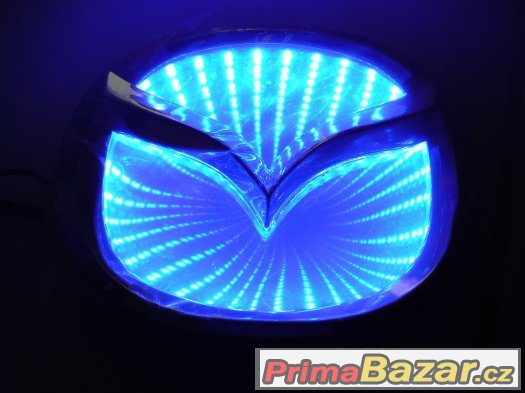 Svíticí znak Mazda – fotografie 2