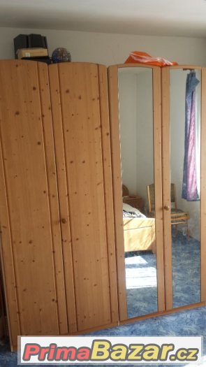 KOMPLETNÍ LOŽNICE Z MASIV BOROVICE – fotografie 2