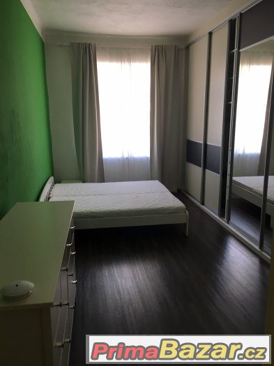 PROSTORNÝ 2+1 BYT NA VINOHRADECH – fotografie 5