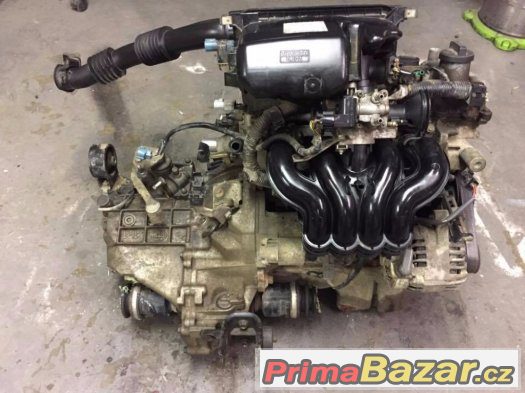 Motor toyota yaris – fotografie 3