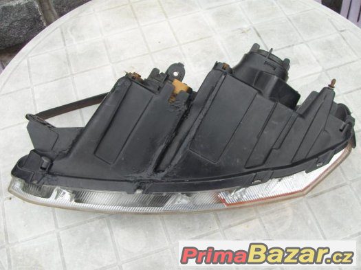 Pravé přední světlo Hyundai Coupe GK 2002-05 – fotografie 4
