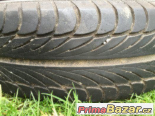 PRODÁM LETNÍ PNEU BARUM BRAVURIS 185/65/15" – fotografie 1