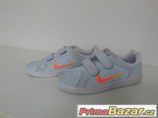 Dívčí tenisky Nike – fotografie 3