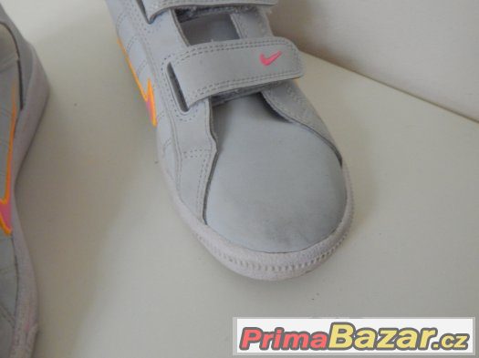 Dívčí tenisky Nike – fotografie 5