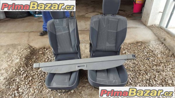 Renault grand scenic zadni sedačky a roletka do kufru možno i jednotlivě