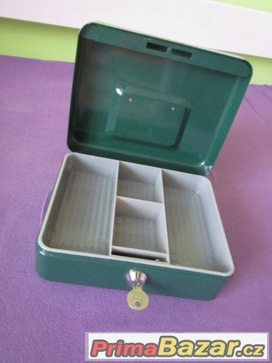 PŘÍRUČNÍ POKLADNIČKA CASH BOX – fotografie 1