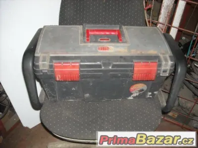 Pracovník na údržbářské práce